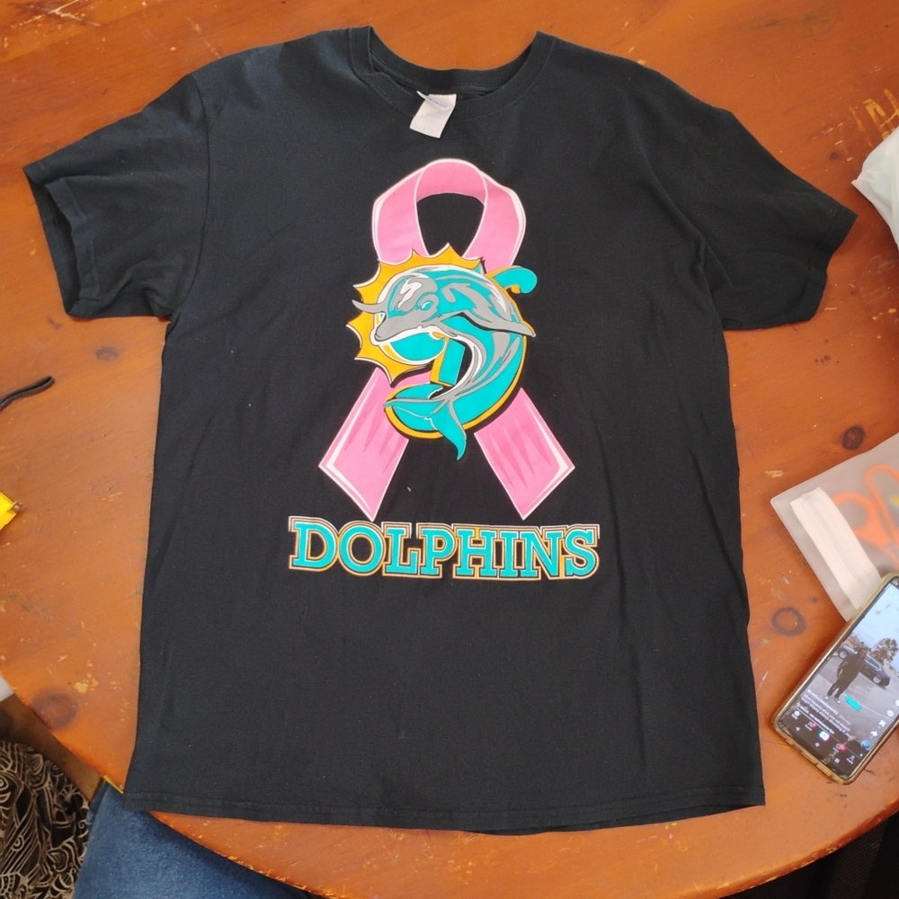 Black Dolphins The MIAMI DOLPHINS Black Pink BREAST CANCER AWARENESS T-S T-Shirt